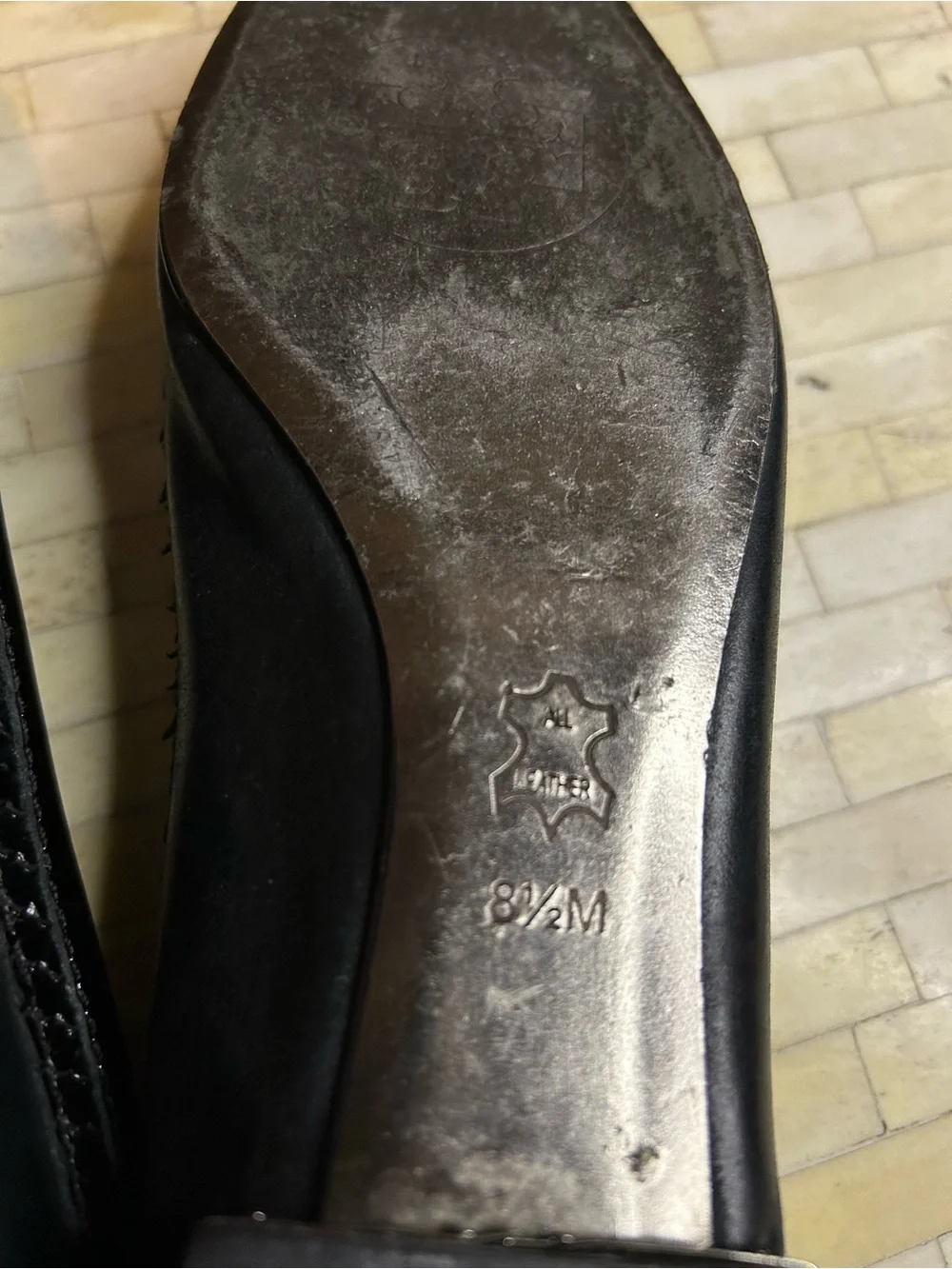 Tory Burch Thea black flats size 8.5